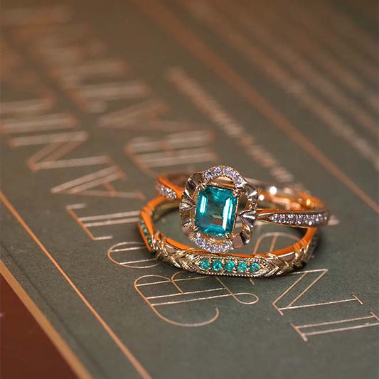 Emerald Diva Ring