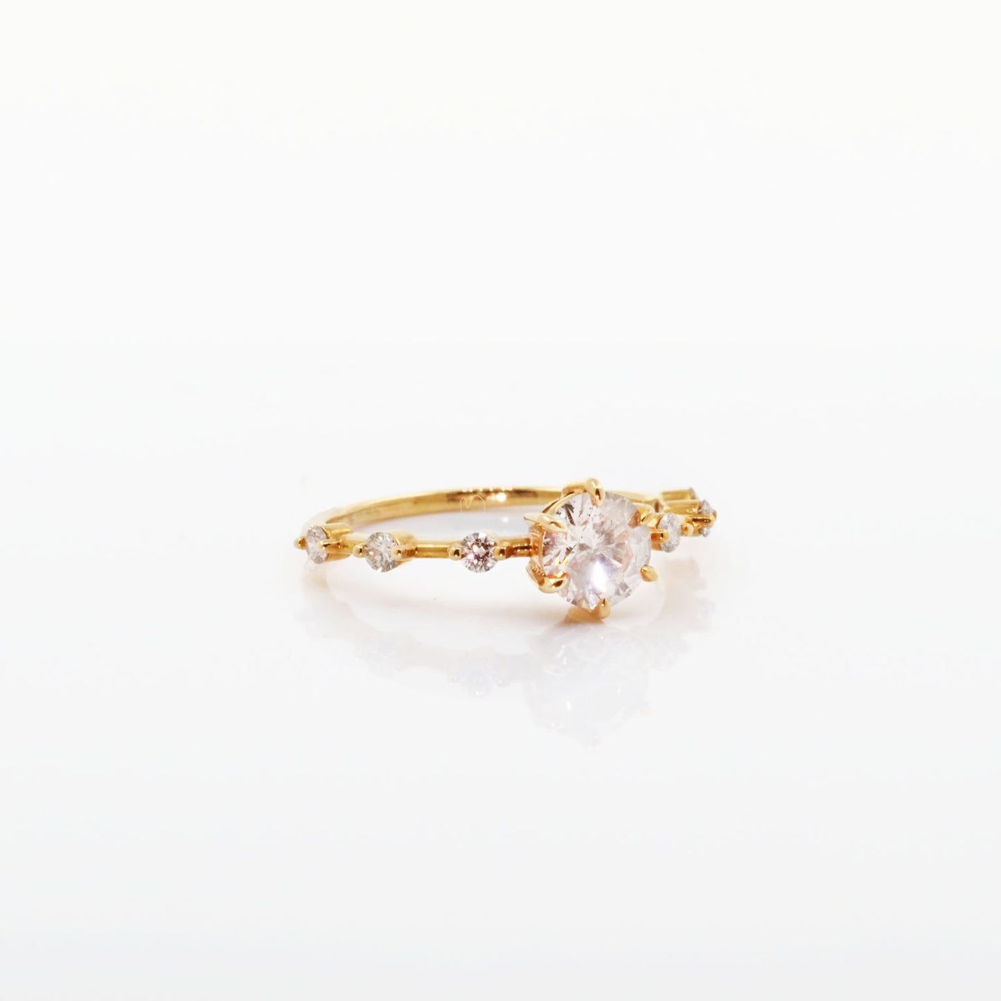 Hana Diamond Ring