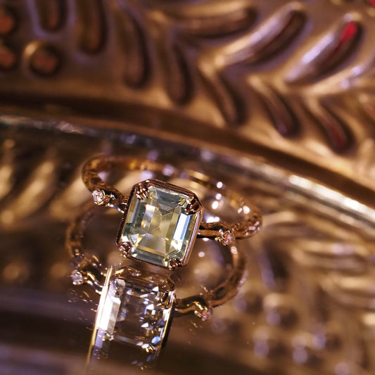 The Pillar Ring with Green Amethyst